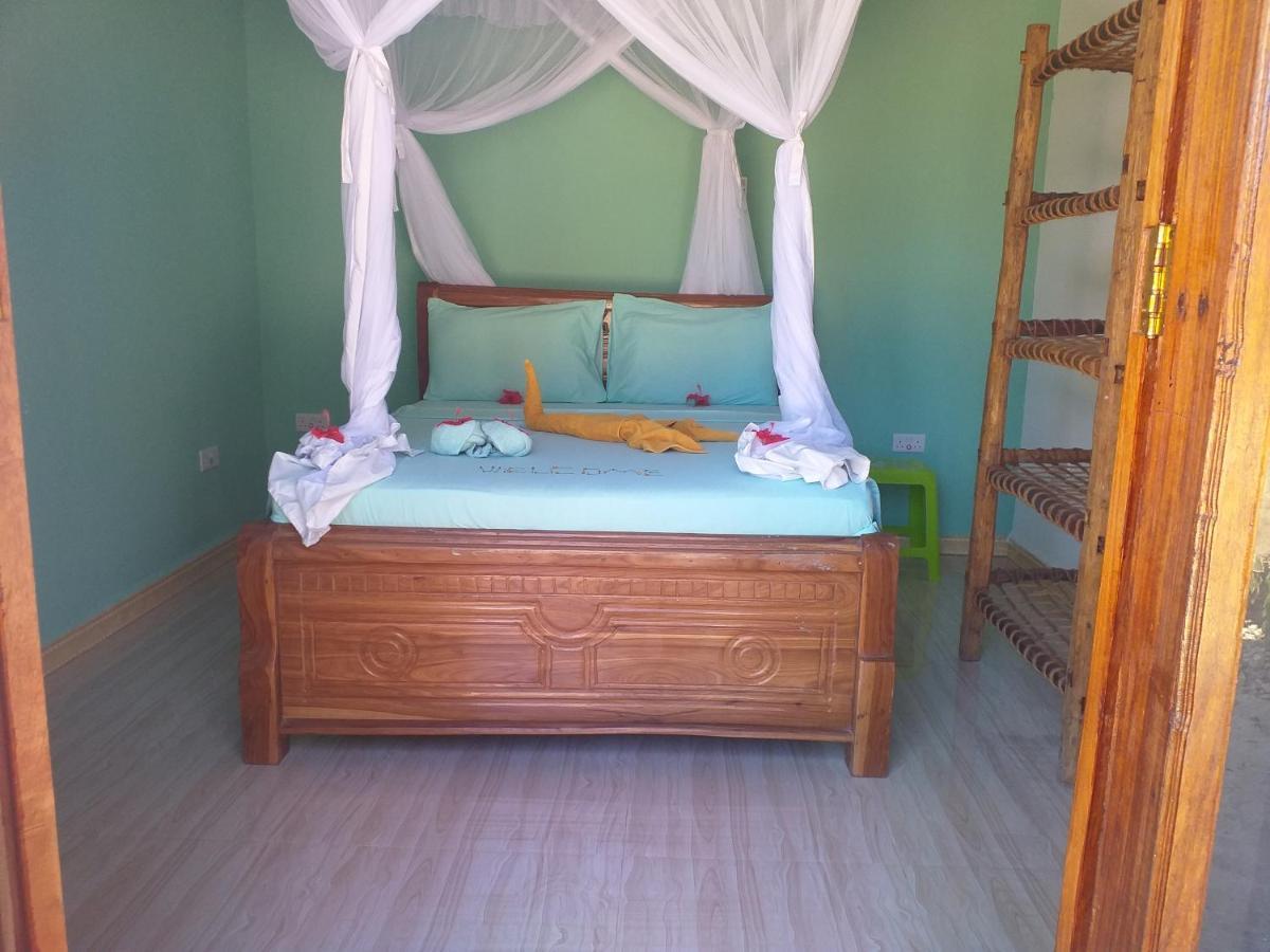 Malik Villa-Matemwe Bnb And Restaurant Exterior photo